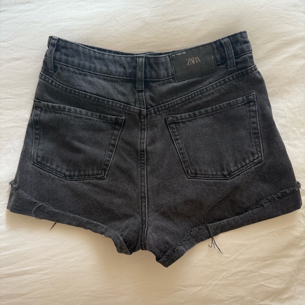 Zara Black Denim High Rise Women's Shorts - Picture 2 of 5